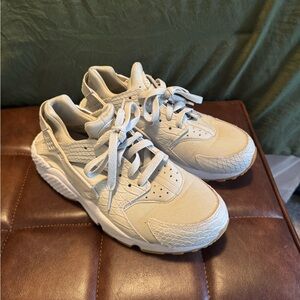 Nike Women's Air Huarache Shoes